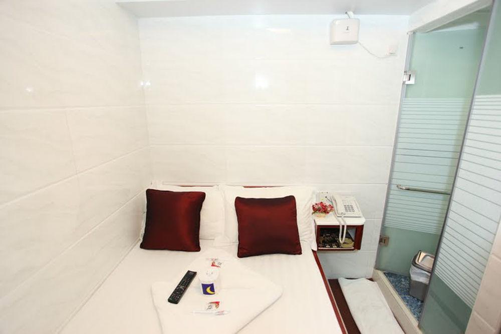 Reliance Inn Гонконг Экстерьер фото