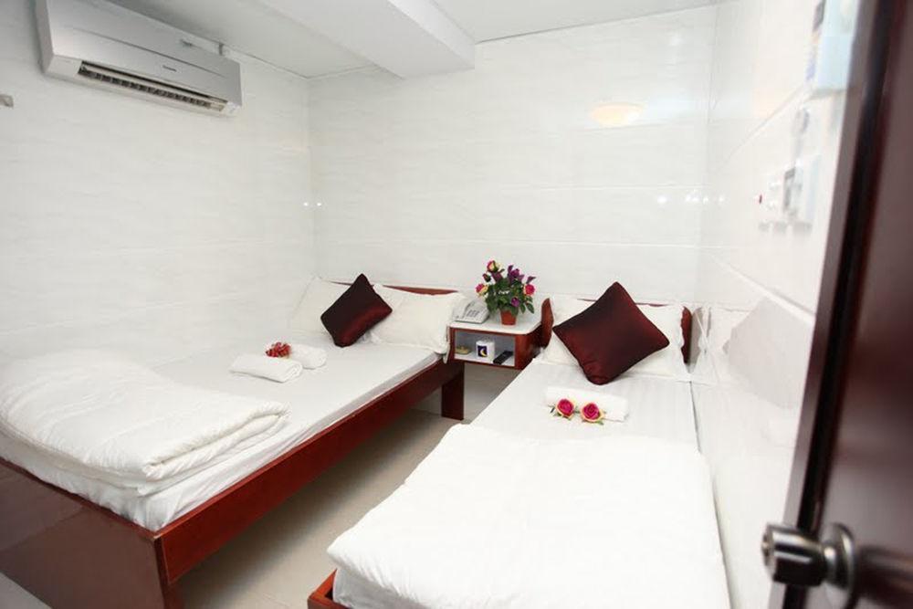 Reliance Inn Гонконг Экстерьер фото