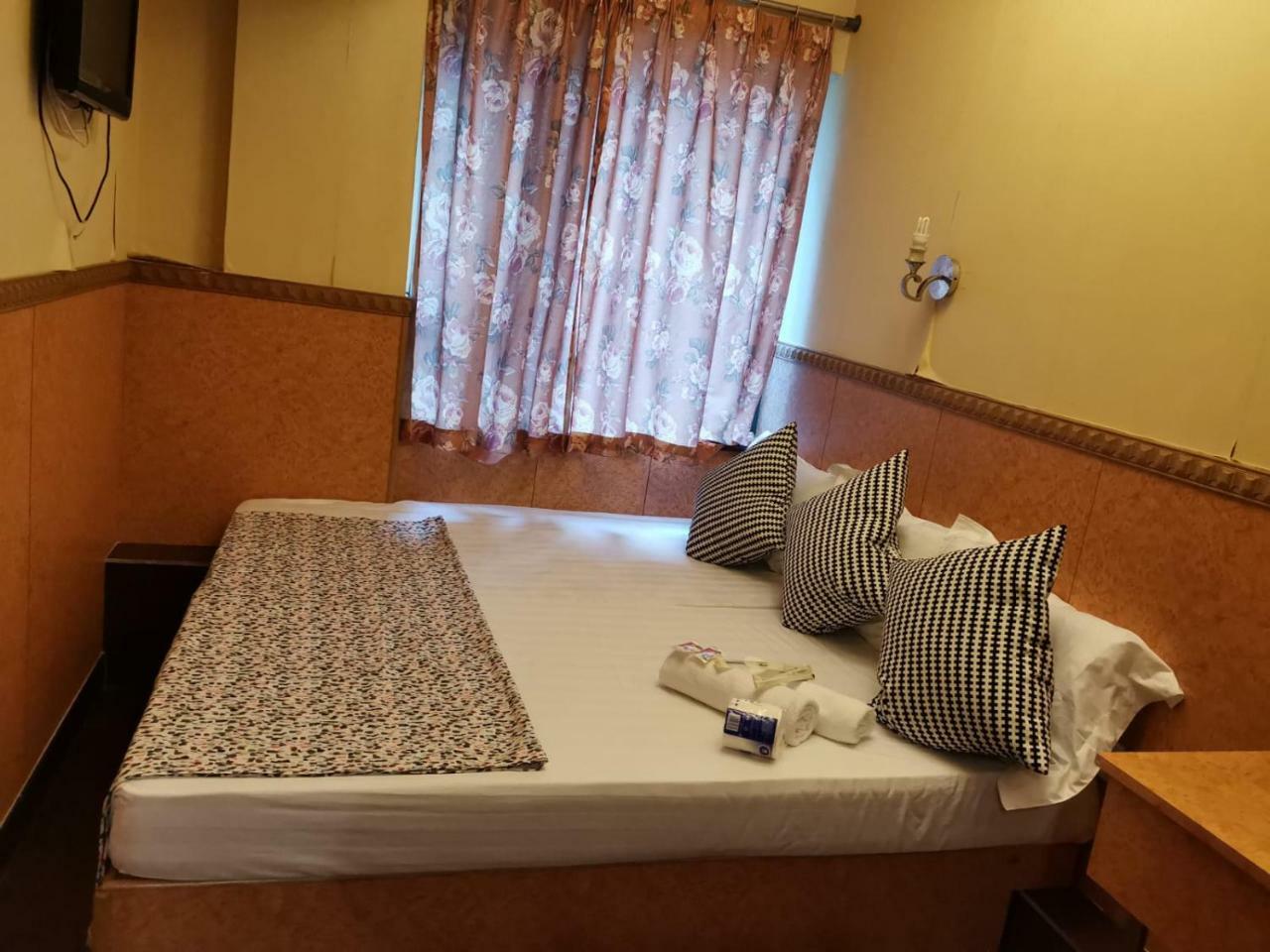 Reliance Inn Гонконг Экстерьер фото